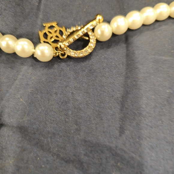 Beautiful pearl and cz necklace - Picture 3 of 4